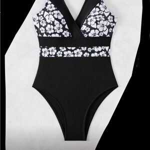NEW-NEVER WORN Women’s Swimwear Bathing Suit Elegant Black One-Piece Swimsuit